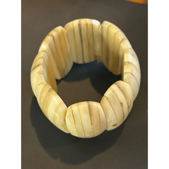 Women's fabulous bone stretch Bracelet One Size Beige - Picture 2 of 8